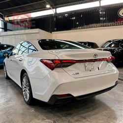 تويوتا أفالون